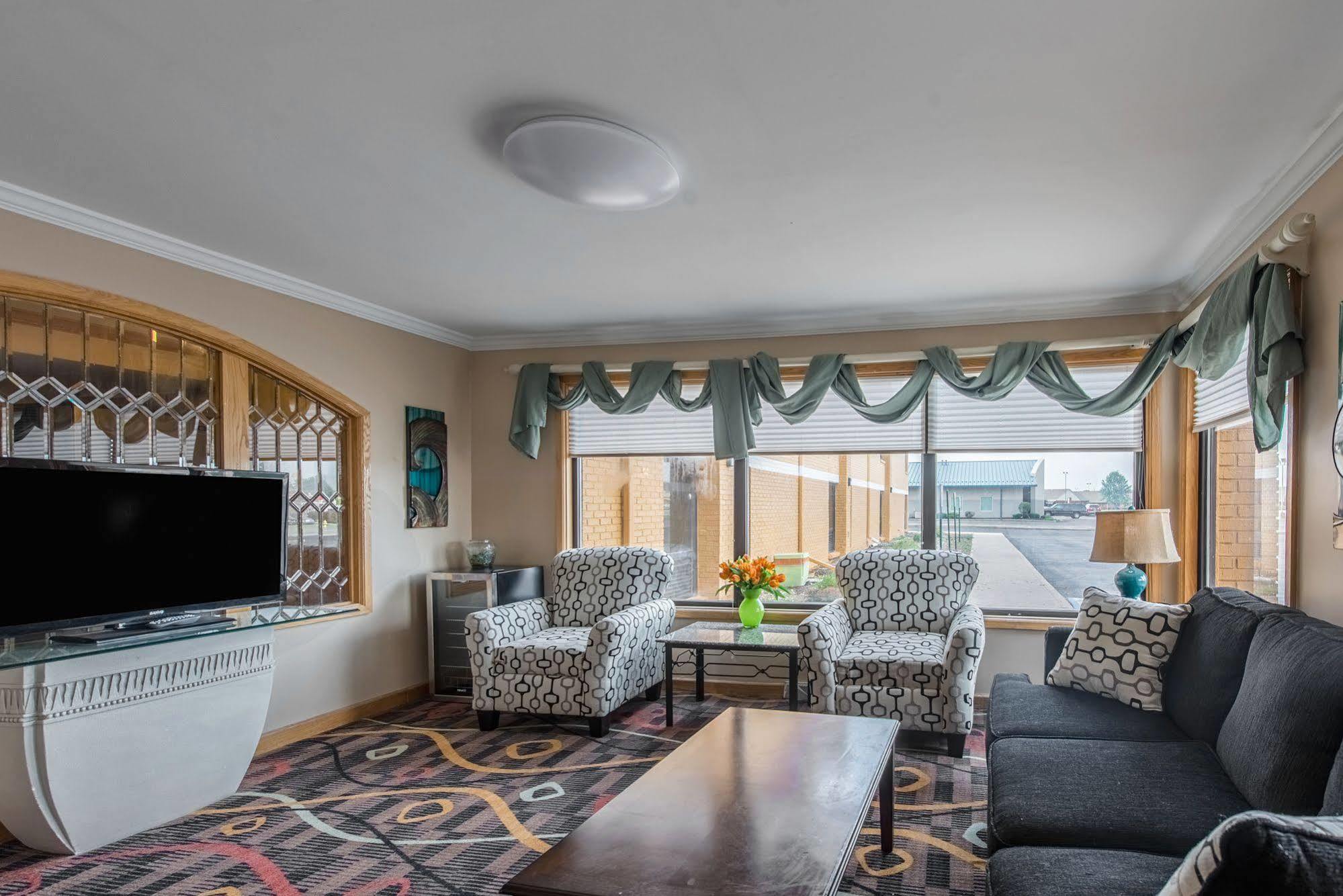 Cardinal Inn & Suites Muncie Dış mekan fotoğraf