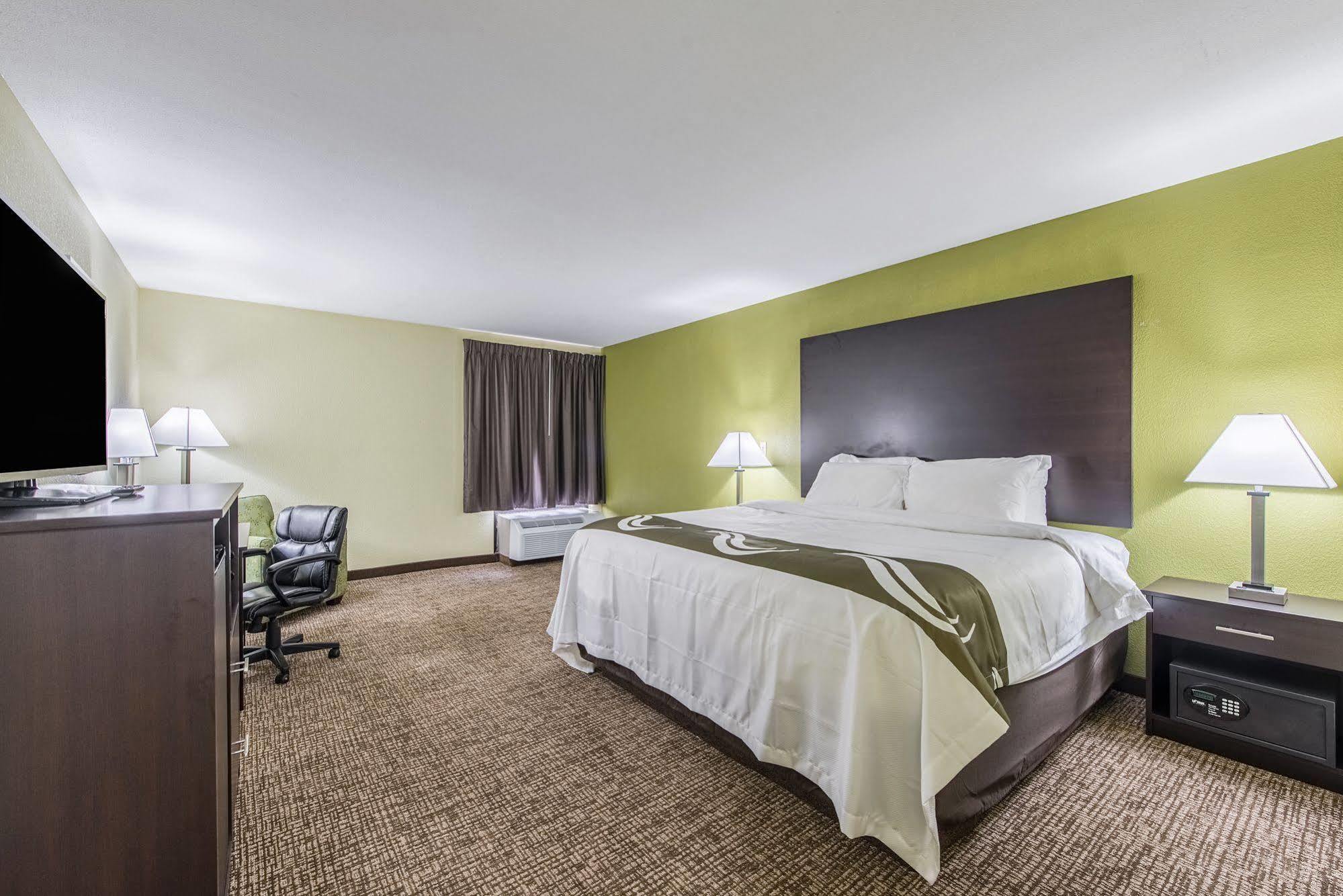Cardinal Inn & Suites Muncie Dış mekan fotoğraf