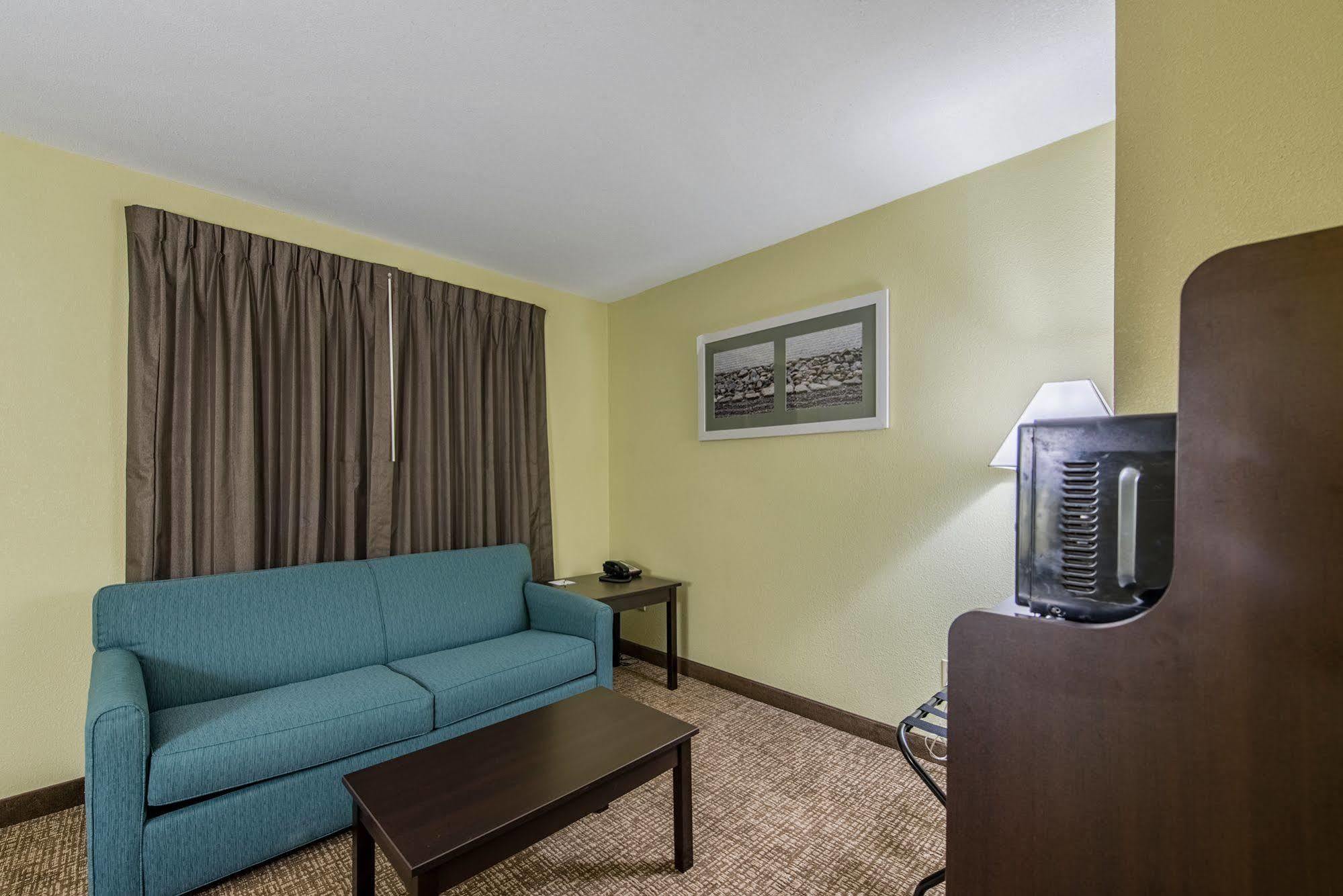 Cardinal Inn & Suites Muncie Dış mekan fotoğraf